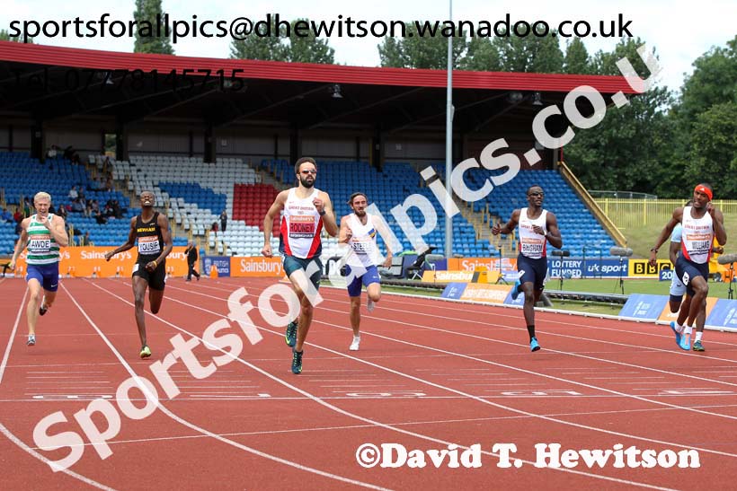 Martyn Rooney (Croydon) wins 400 metres, 2014 Sainsbury's British Championships. Photo: David T. Hewitson/Sports for All Pics